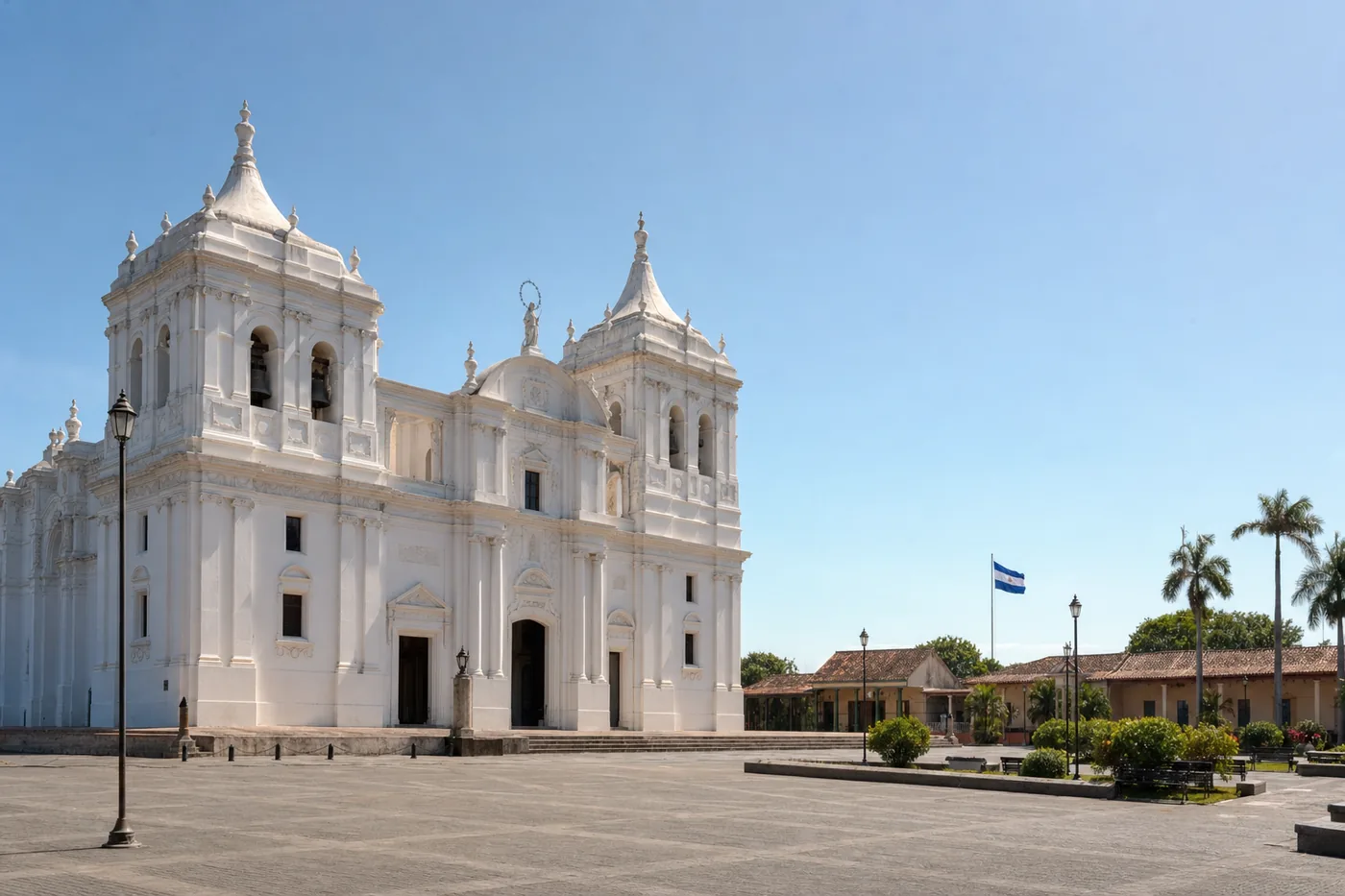Nicaragua – famous landmark with the national flag